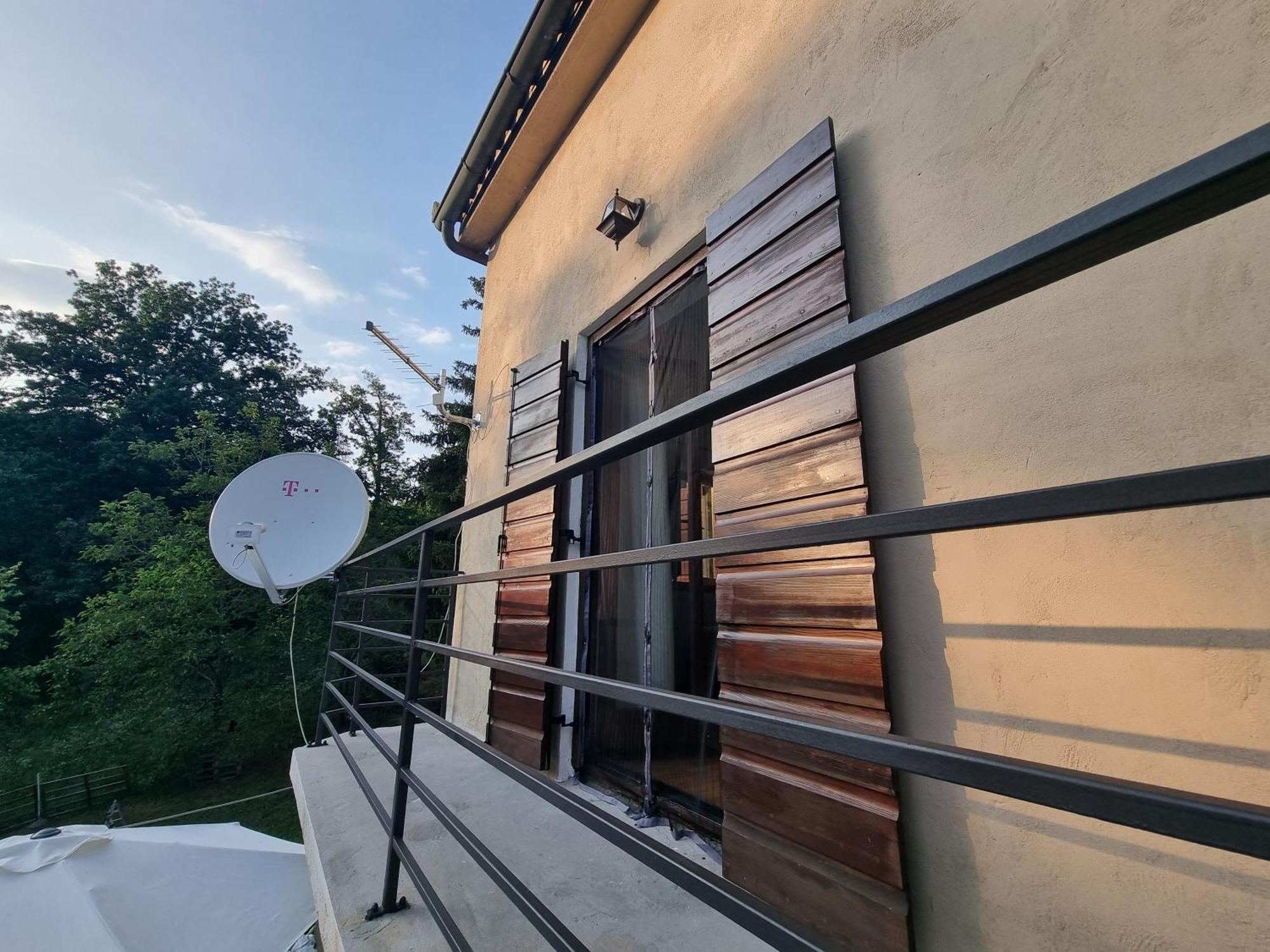 Haus Natura Jurdani Luaran gambar